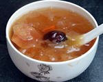 银耳皂角米红枣梨汤