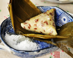 白米红枣三角粽子