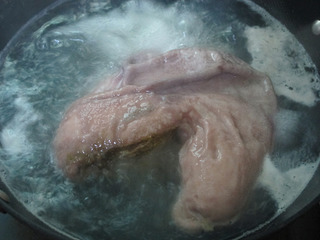 五步轻松清洗猪肚的做法步骤：3