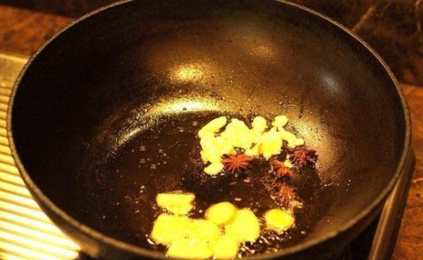 豆角烧肉焖面怎么做好吃-豆角烧肉焖面的家常做法3