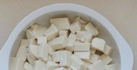 孩子补钙吃什么食物最好-虾仁蒸豆腐的家常做法4