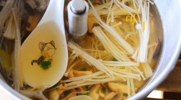 墨鱼干和什么煲汤最好-墨鱼干菌菇汤怎么做13