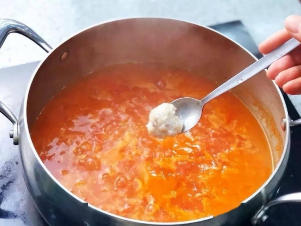 番茄虾滑汤会产生中毒吗-番茄虾滑汤的家常做法6
