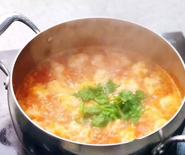 番茄虾滑汤会产生中毒吗-番茄虾滑汤的家常做法8